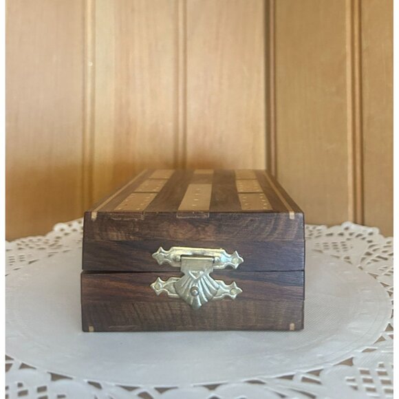 Vintage Folding Wooden Cribbage Board Box Brass Clasp Green Felt Interior - Picture 5 of 6